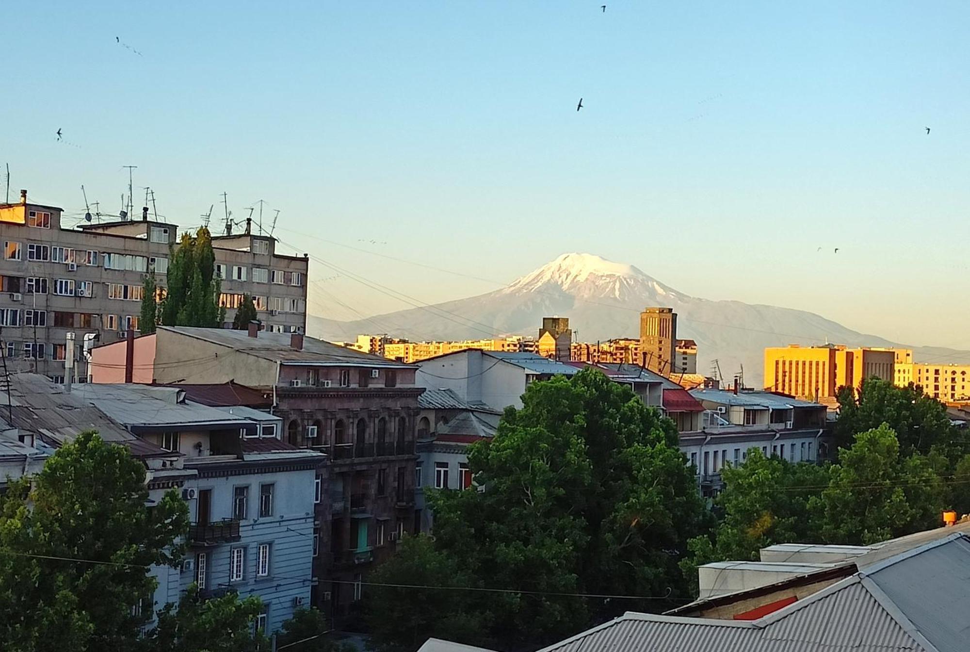 Umba Apartment N3 - Balcony And Mount Ararat View Γιερεβάν Εξωτερικό φωτογραφία