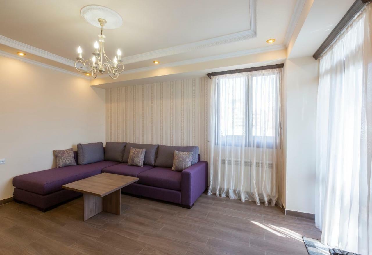 Umba Apartment N3 - Balcony And Mount Ararat View Γιερεβάν Εξωτερικό φωτογραφία